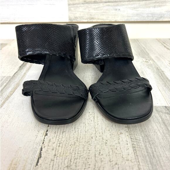 Vince Camuto Women’s 9.5 Kafinny Black Leather Flare block Heel Slip-On Sandals - Picture 3 of 8